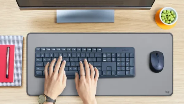 Logitech MK235 Wireless Keyboard and Mouse Combo
